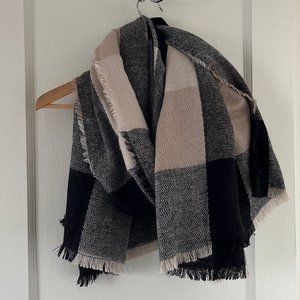 NWT: Old Navy, Oversized Checked Plaid Blanket Scarf Wrap, O/S